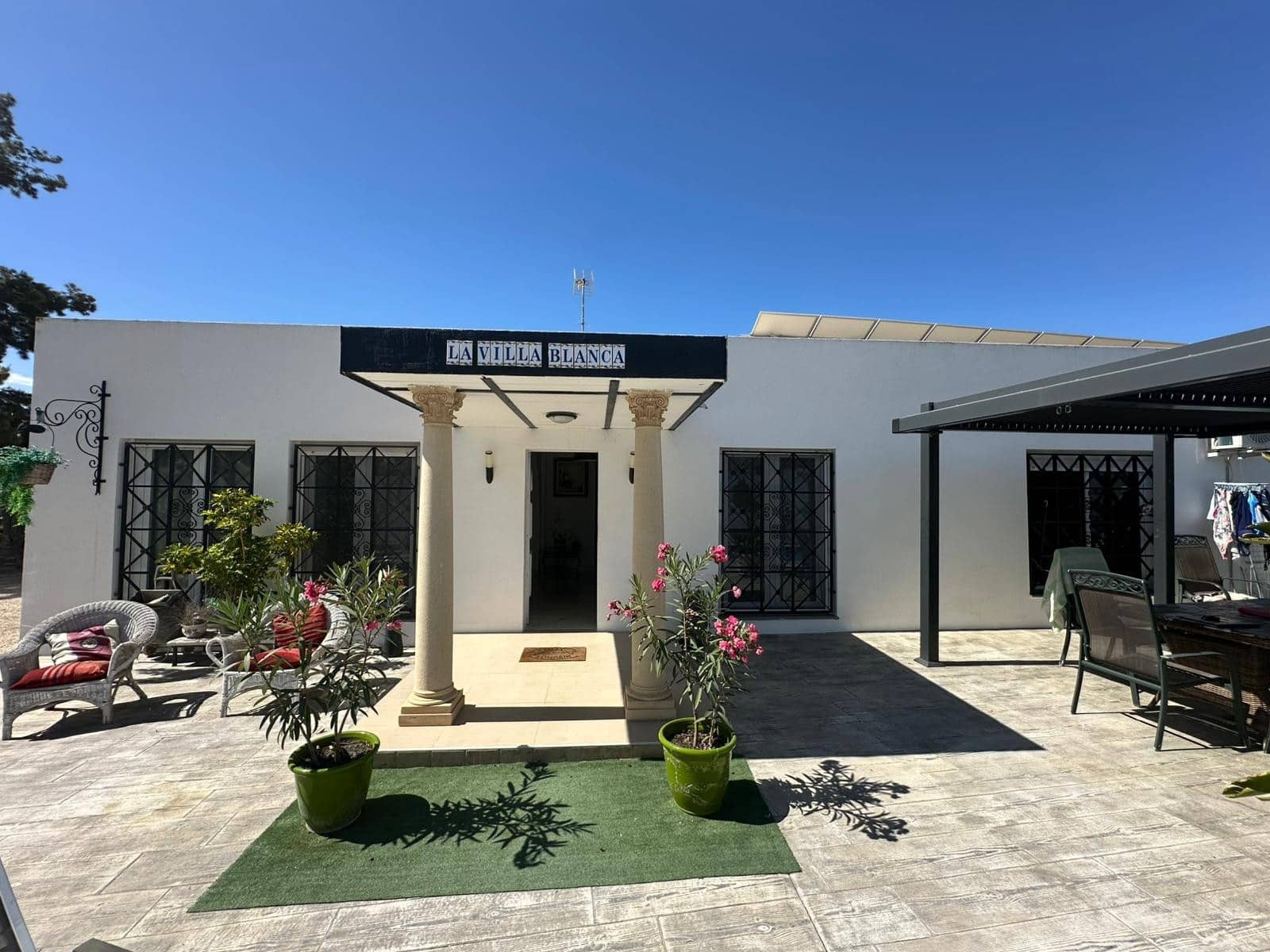 3 slaapkamer Villa te koop in La Marina met zwembad - € 455.000 (Ref: 9201068)