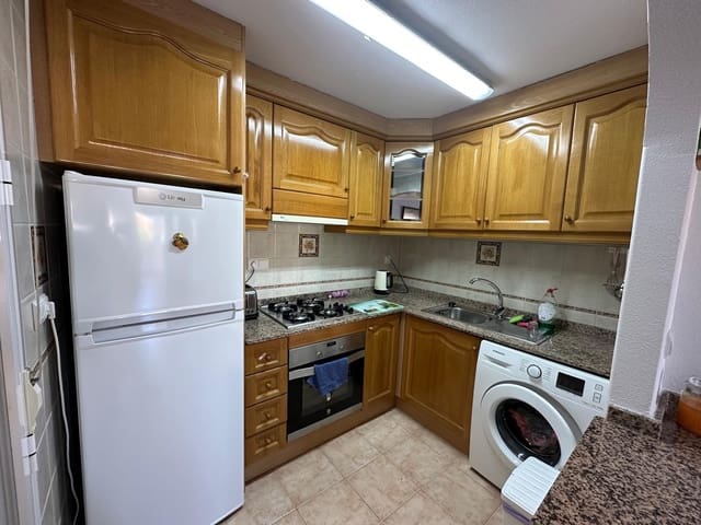 3 soverom Kjedet enebolig til salgs i La Marina, Elche / Elx med svømmebasseng - € 195 000 (Ref: 9203333)