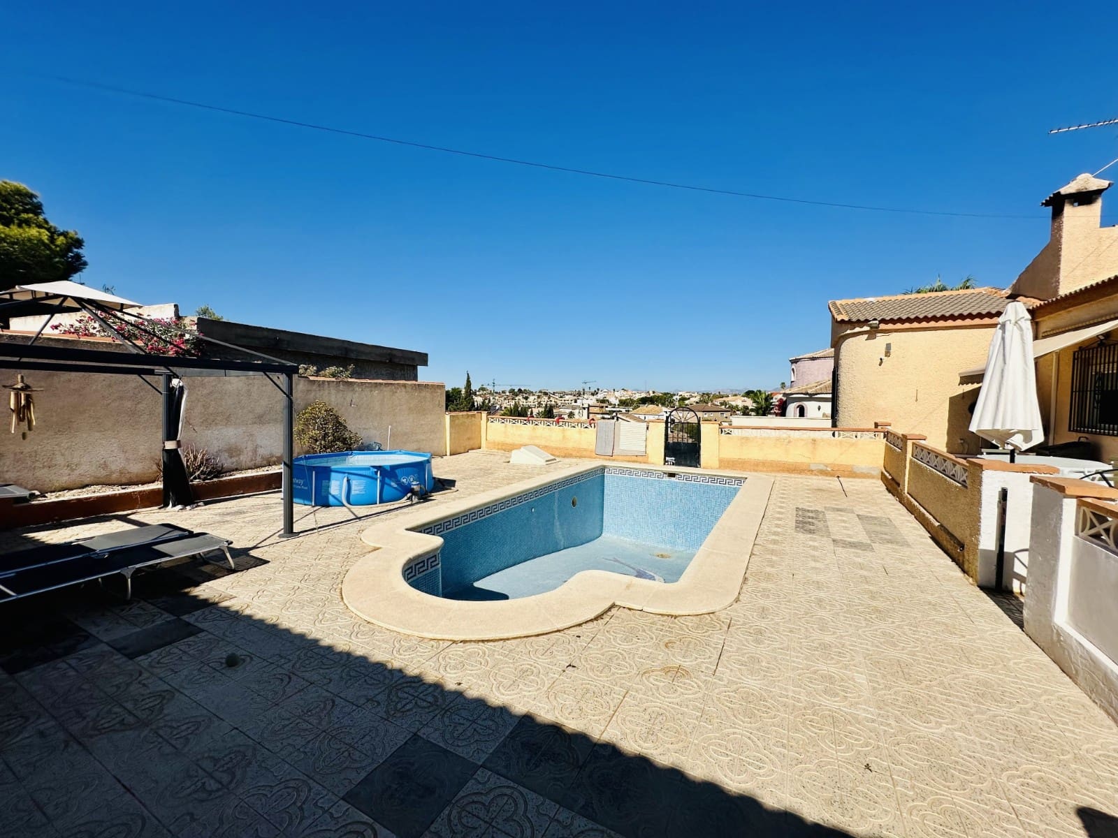 3 bedroom Villa for sale in La Marina with pool garage - € 330,000 (Ref: 9227906)