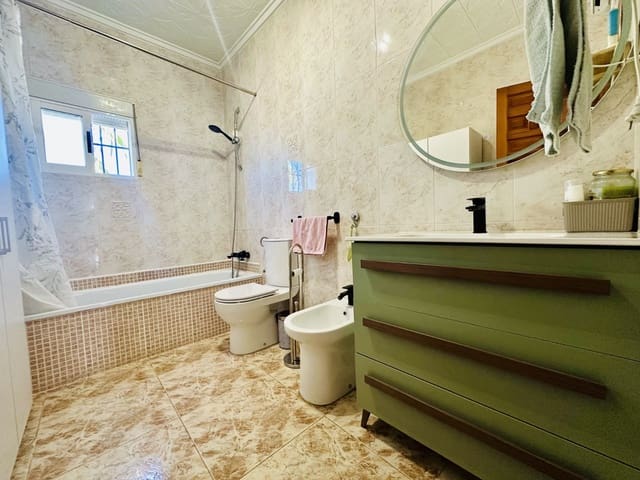 3 bedroom Villa for sale in La Marina, Elche / Elx with pool garage - € 330,000 (Ref: 9227906)