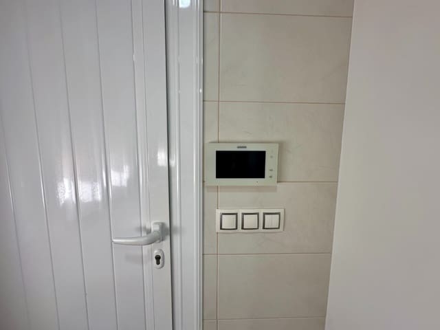 Chalet de 3 habitaciones en La Marina, Elche / Elx en venta con piscina garaje - 425.000 € (Ref: 9228970)