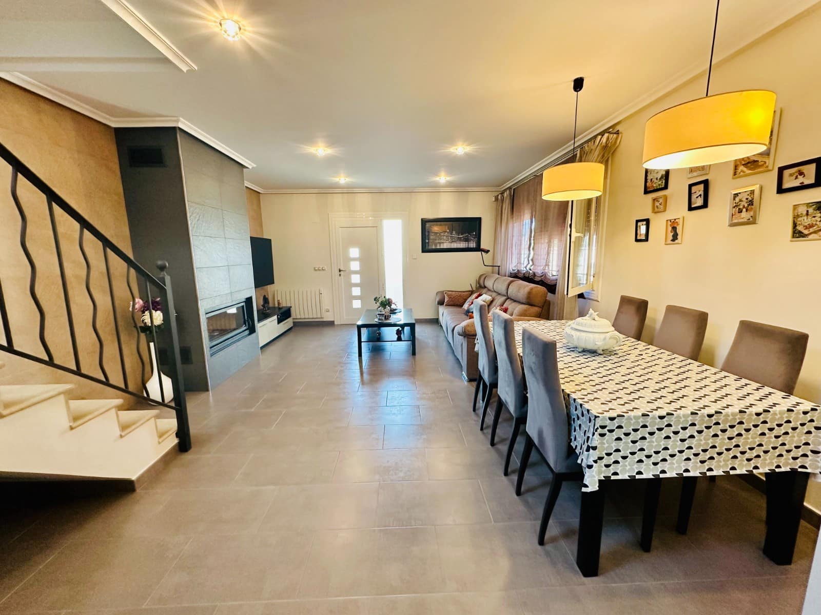 3 bedroom Villa for sale in La Marina with pool garage - € 425,000 (Ref: 9228970)