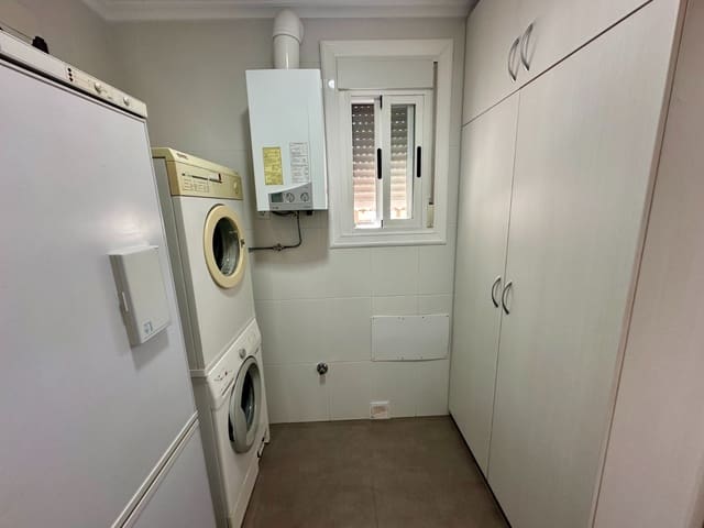 Chalet de 3 habitaciones en La Marina, Elche / Elx en venta con piscina garaje - 425.000 € (Ref: 9228970)