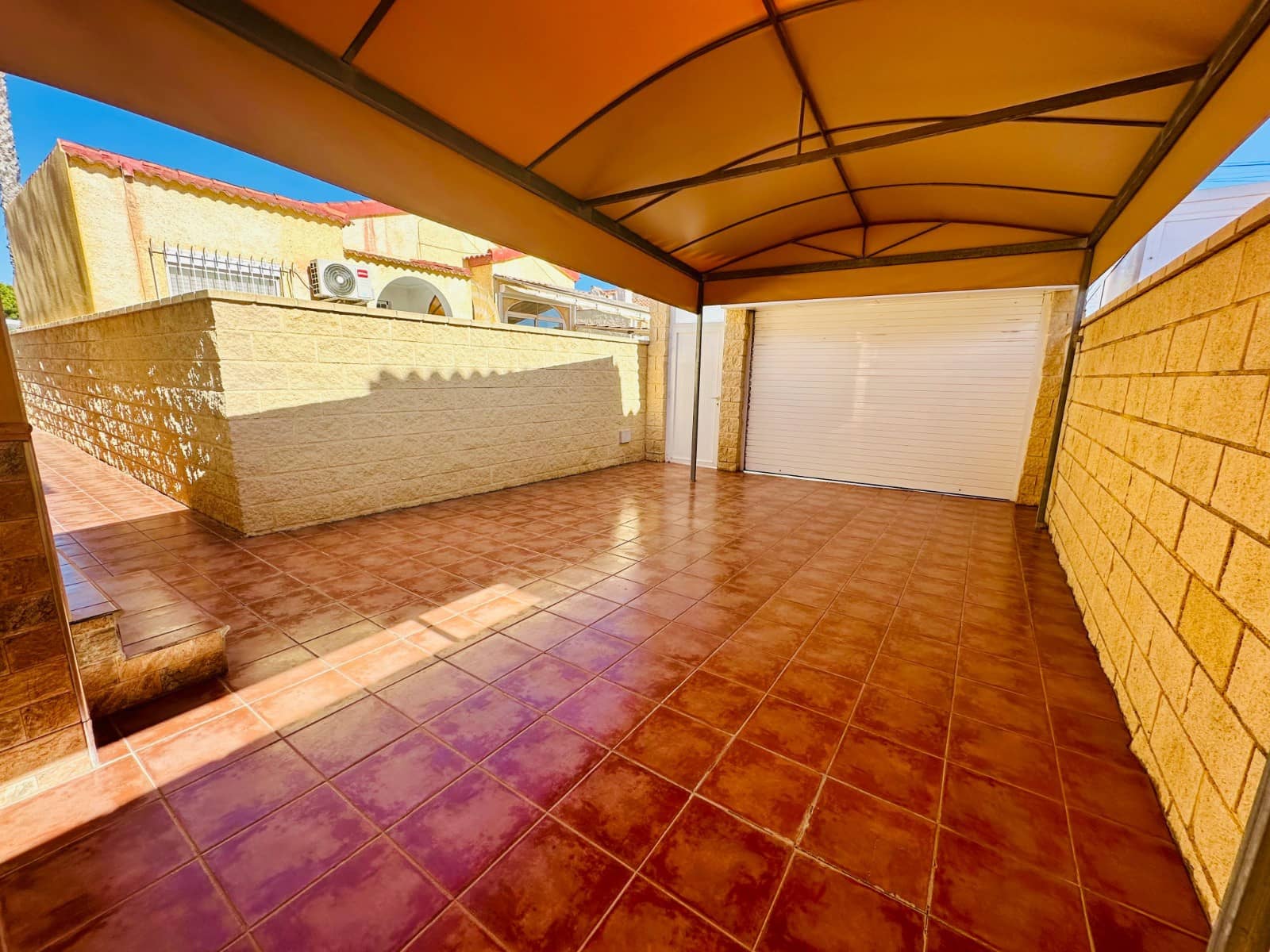 3 bedroom Villa for sale in La Marina with pool garage - € 425,000 (Ref: 9228970)