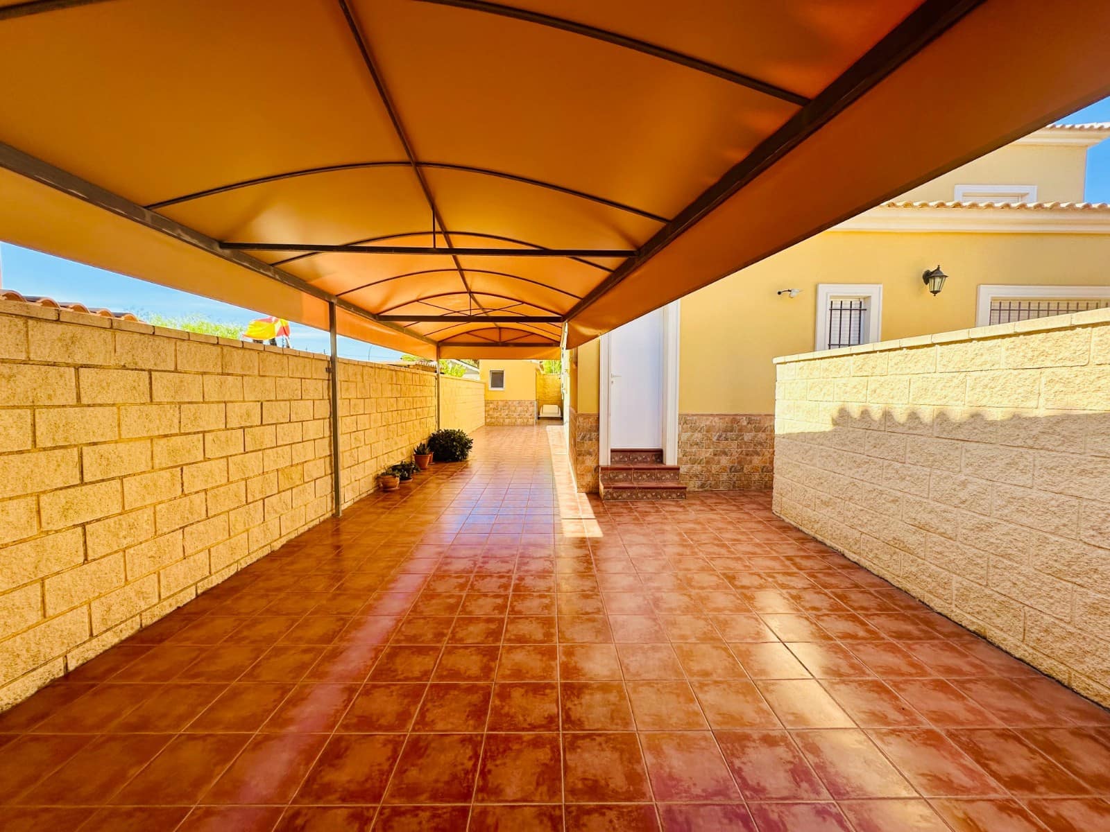 3 bedroom Villa for sale in La Marina with pool garage - € 425,000 (Ref: 9228970)