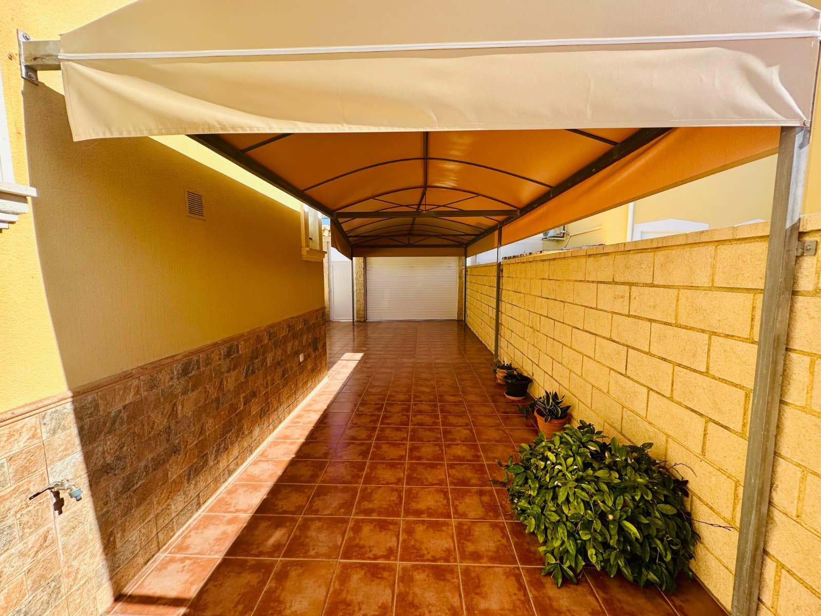 3 bedroom Villa for sale in La Marina with pool garage - € 425,000 (Ref: 9228970)