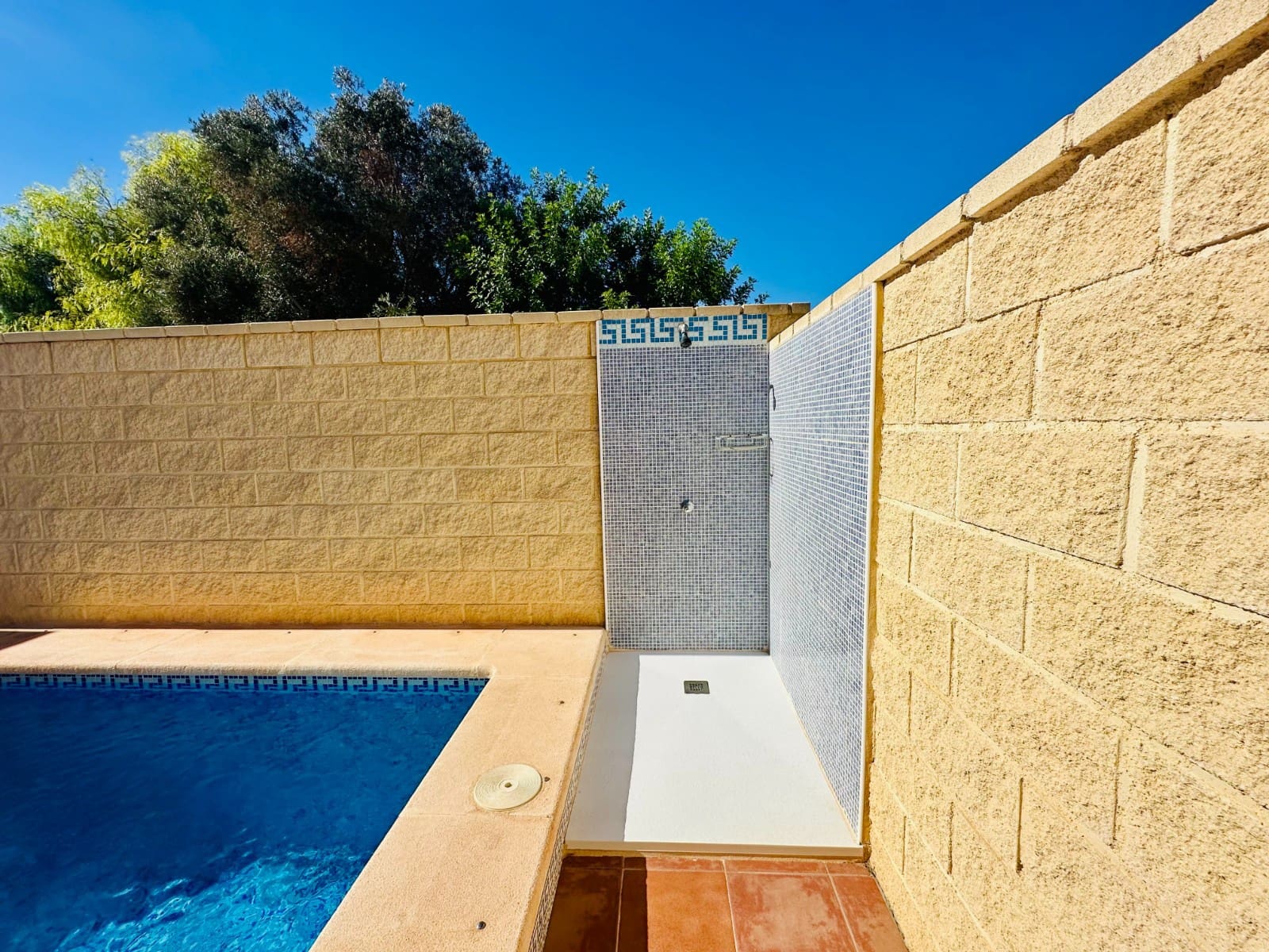 3 bedroom Villa for sale in La Marina with pool garage - € 425,000 (Ref: 9228970)