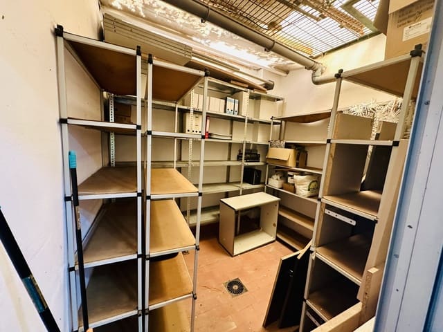 Commercial for sale in Zona Pueblo, Guardamar del Segura - € 222,200 (Ref: 9313915)