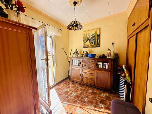 2 chambre Villa/Maison à vendre à La Marina, Elche / Elx avec garage - 210 000 € (Ref: 9354149)