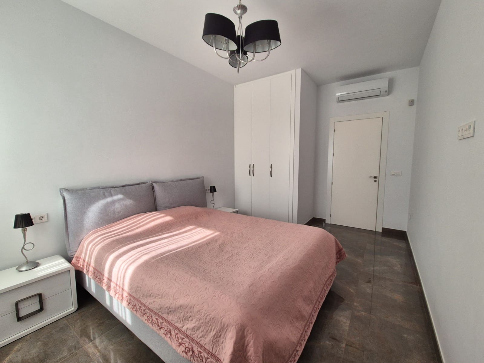 7 Zimmer Villa zu verkaufen in La Marina mit Pool Garage - 1.491.600 € (Ref: 9354232)