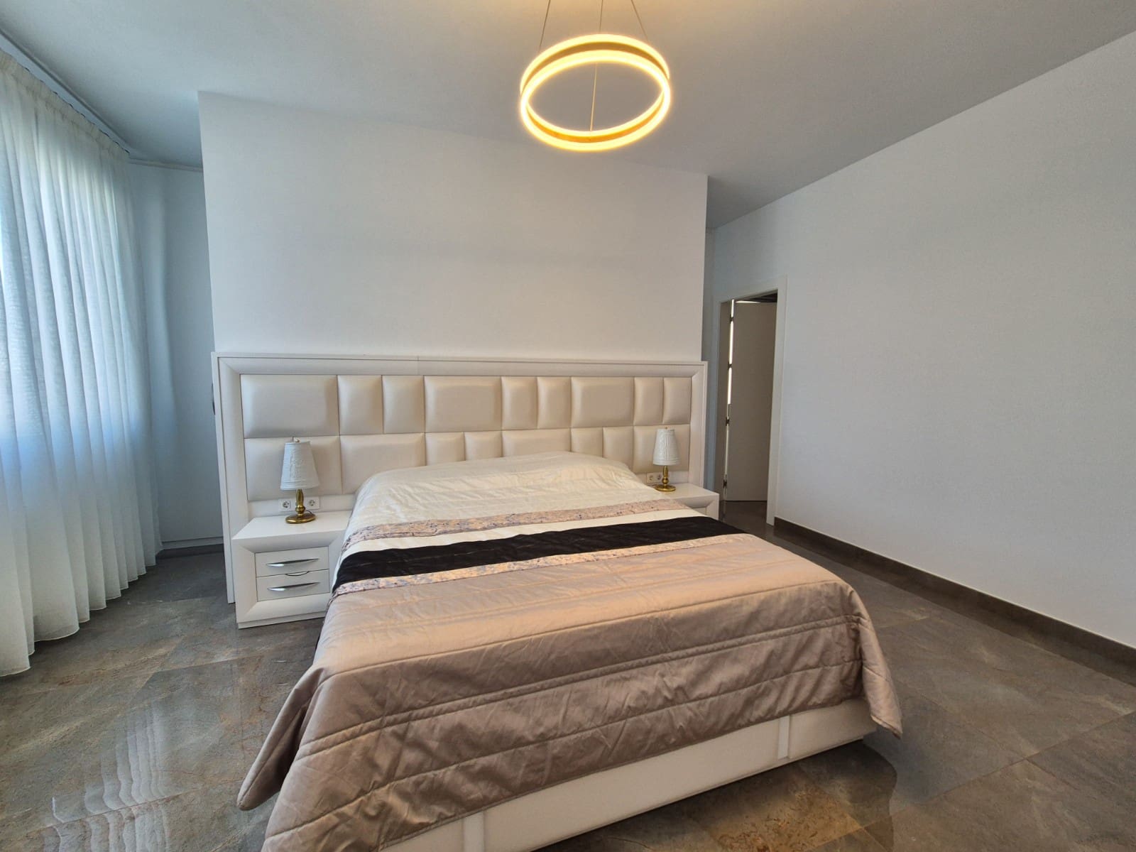 7 Zimmer Villa zu verkaufen in La Marina mit Pool Garage - 1.491.600 € (Ref: 9354232)