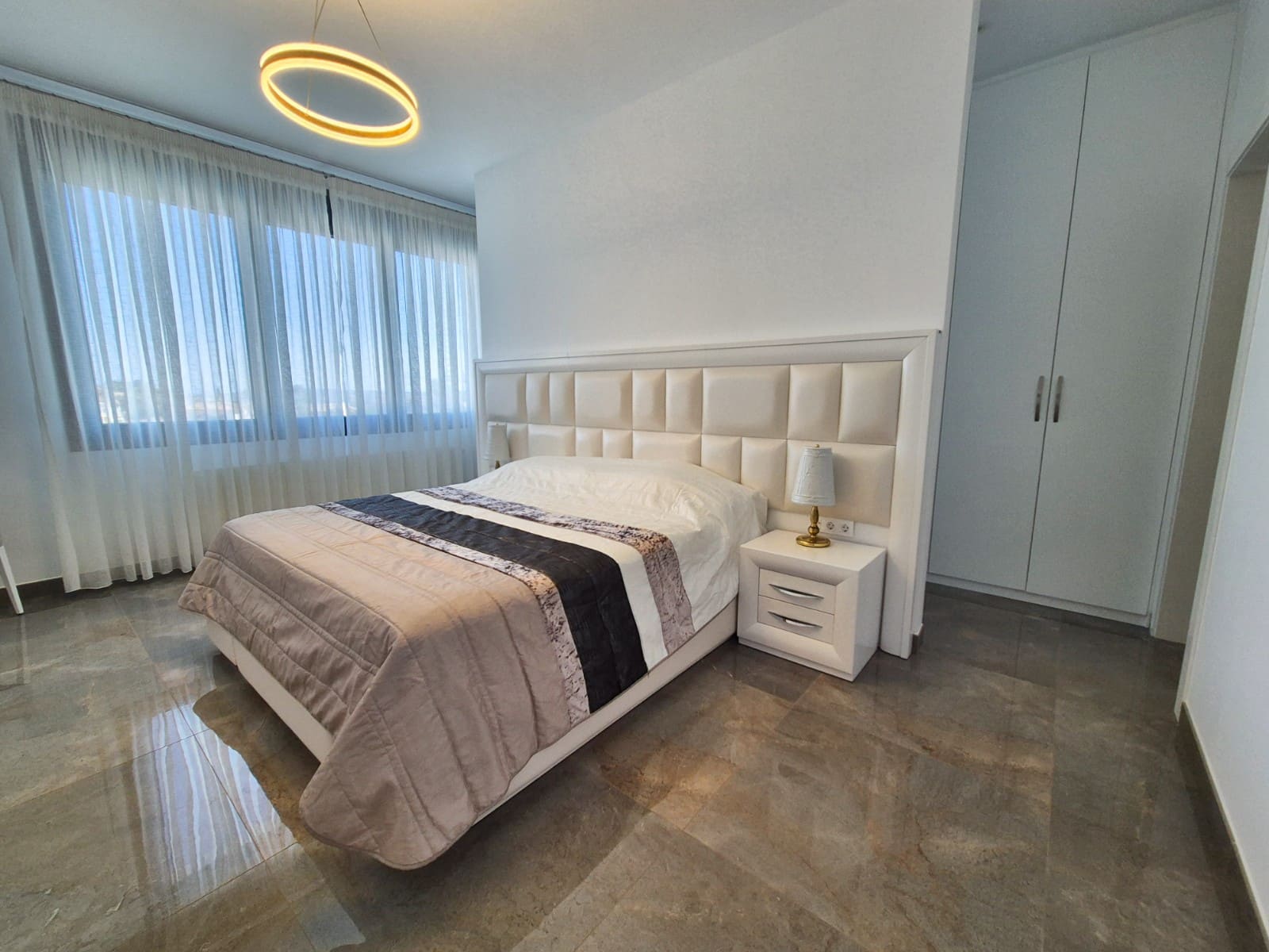 7 Zimmer Villa zu verkaufen in La Marina mit Pool Garage - 1.491.600 € (Ref: 9354232)