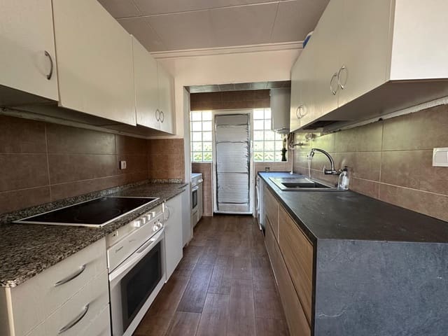 2 sovrum Villa till salu i La Marina, Elche / Elx med garage - 175 000 € (Ref: 9377973)