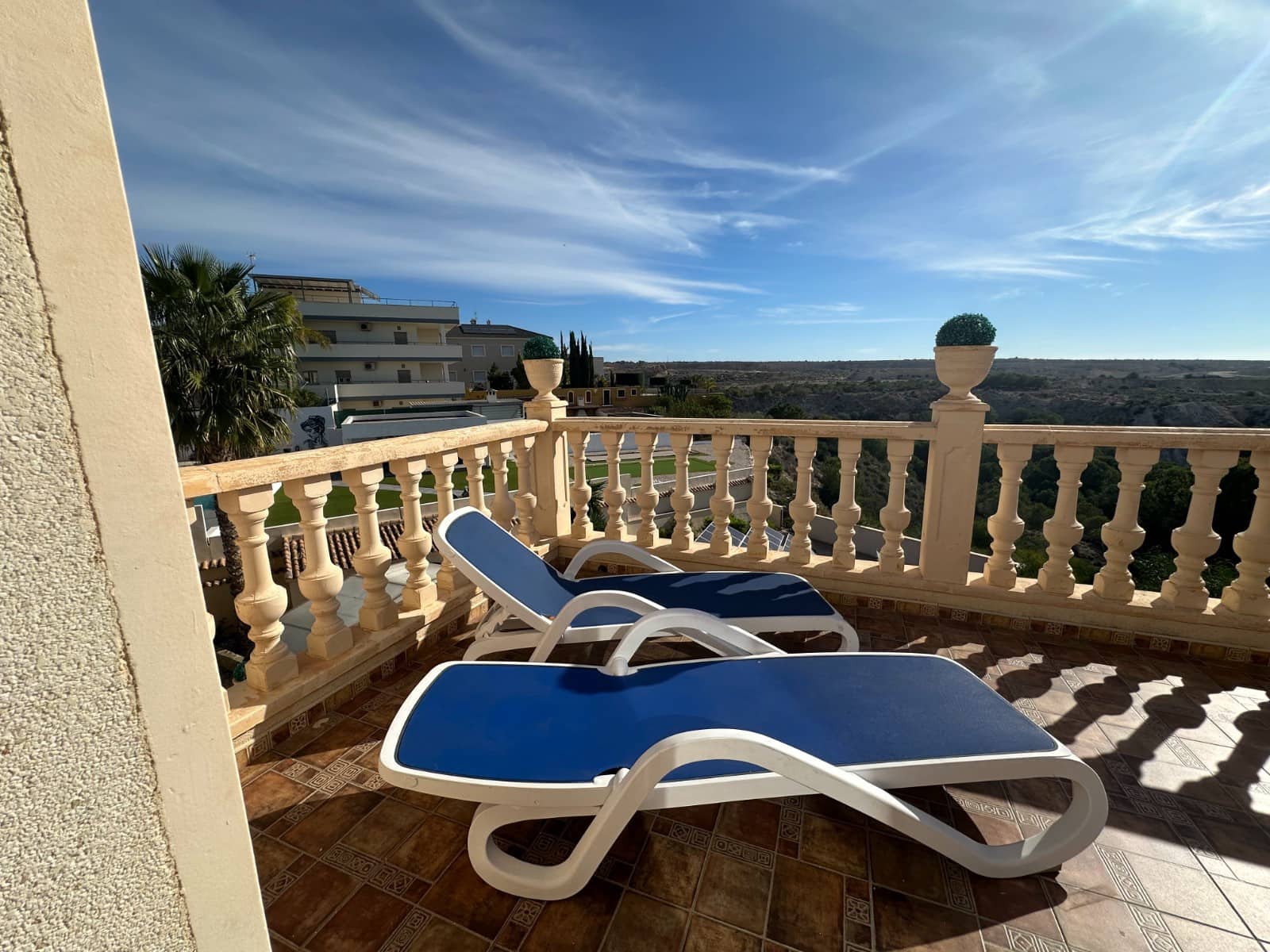 8 Zimmer Villa zu verkaufen in La Marina mit Pool Garage - 950.000 € (Ref: 9383250)