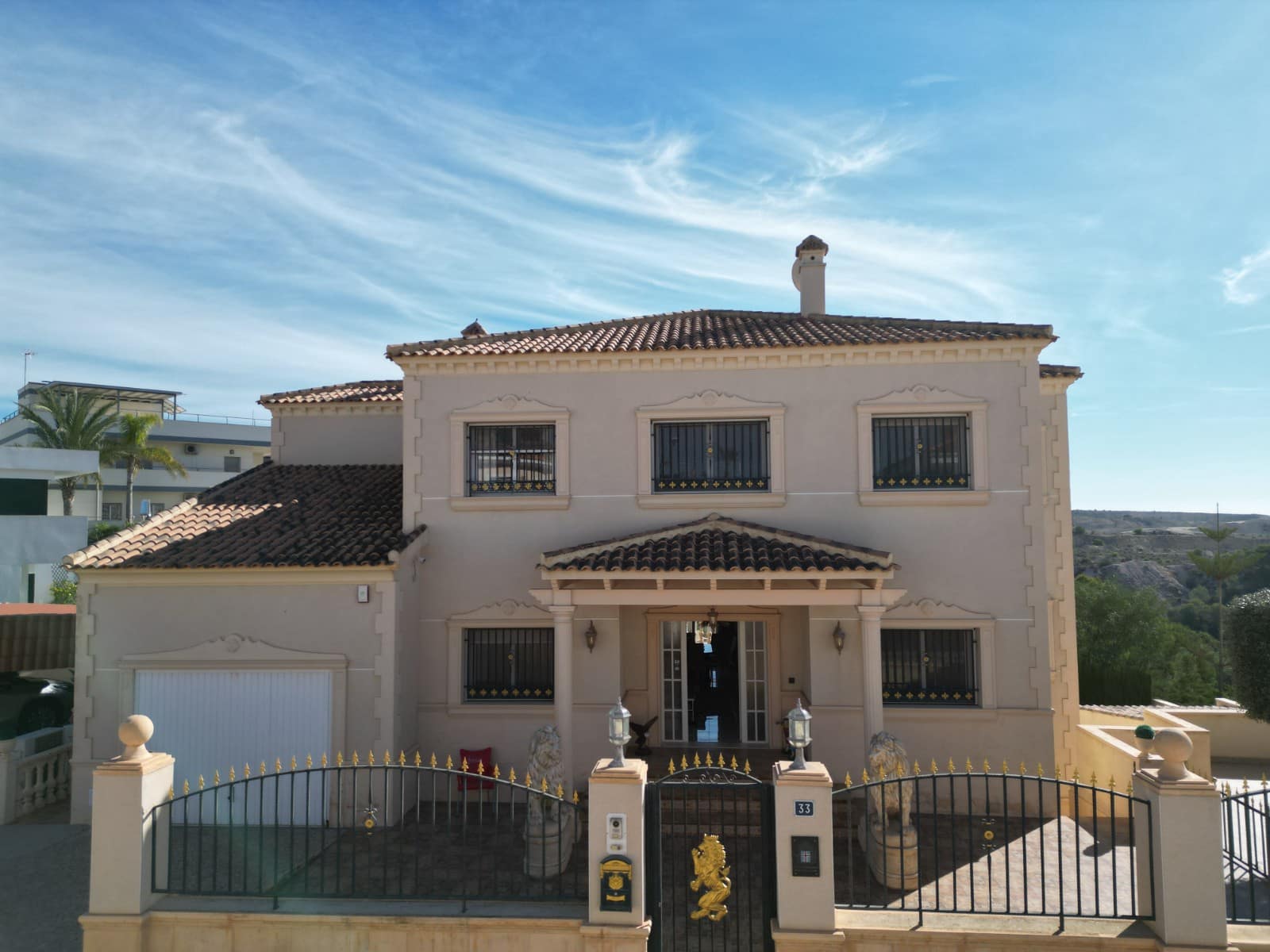 8 Zimmer Villa zu verkaufen in La Marina mit Pool Garage - 950.000 € (Ref: 9383250)