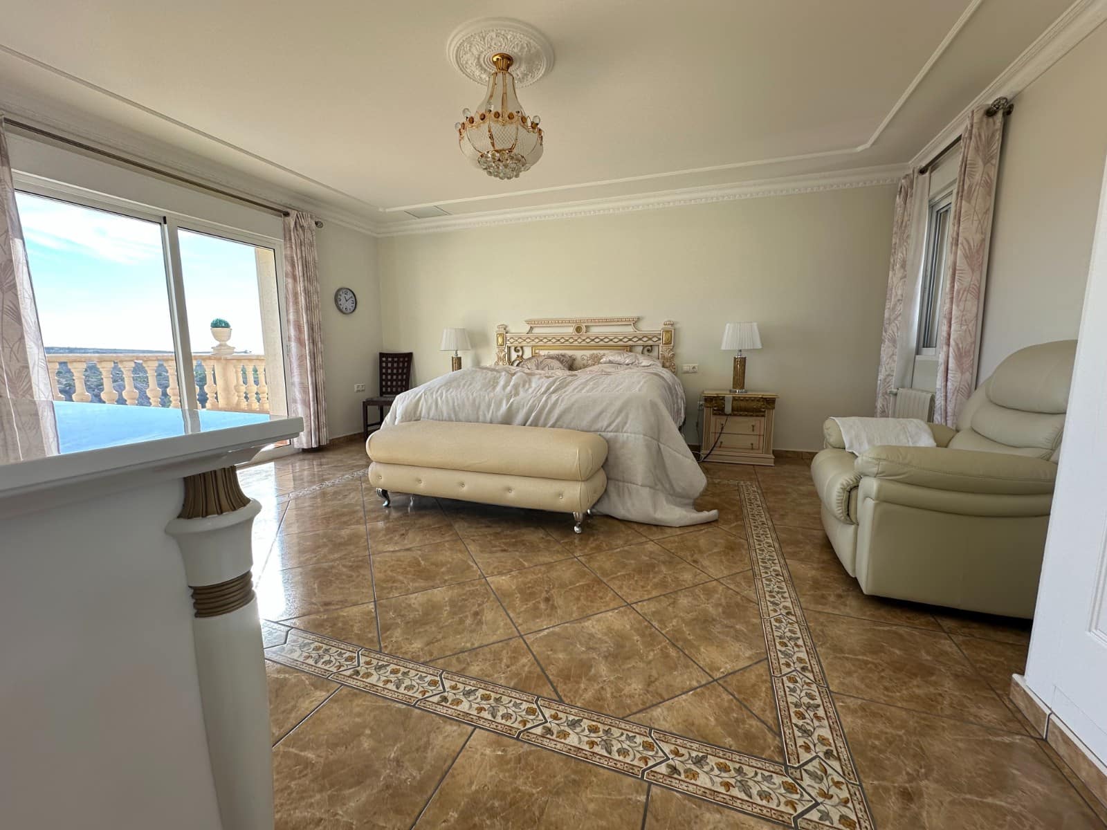 8 Zimmer Villa zu verkaufen in La Marina mit Pool Garage - 950.000 € (Ref: 9383250)