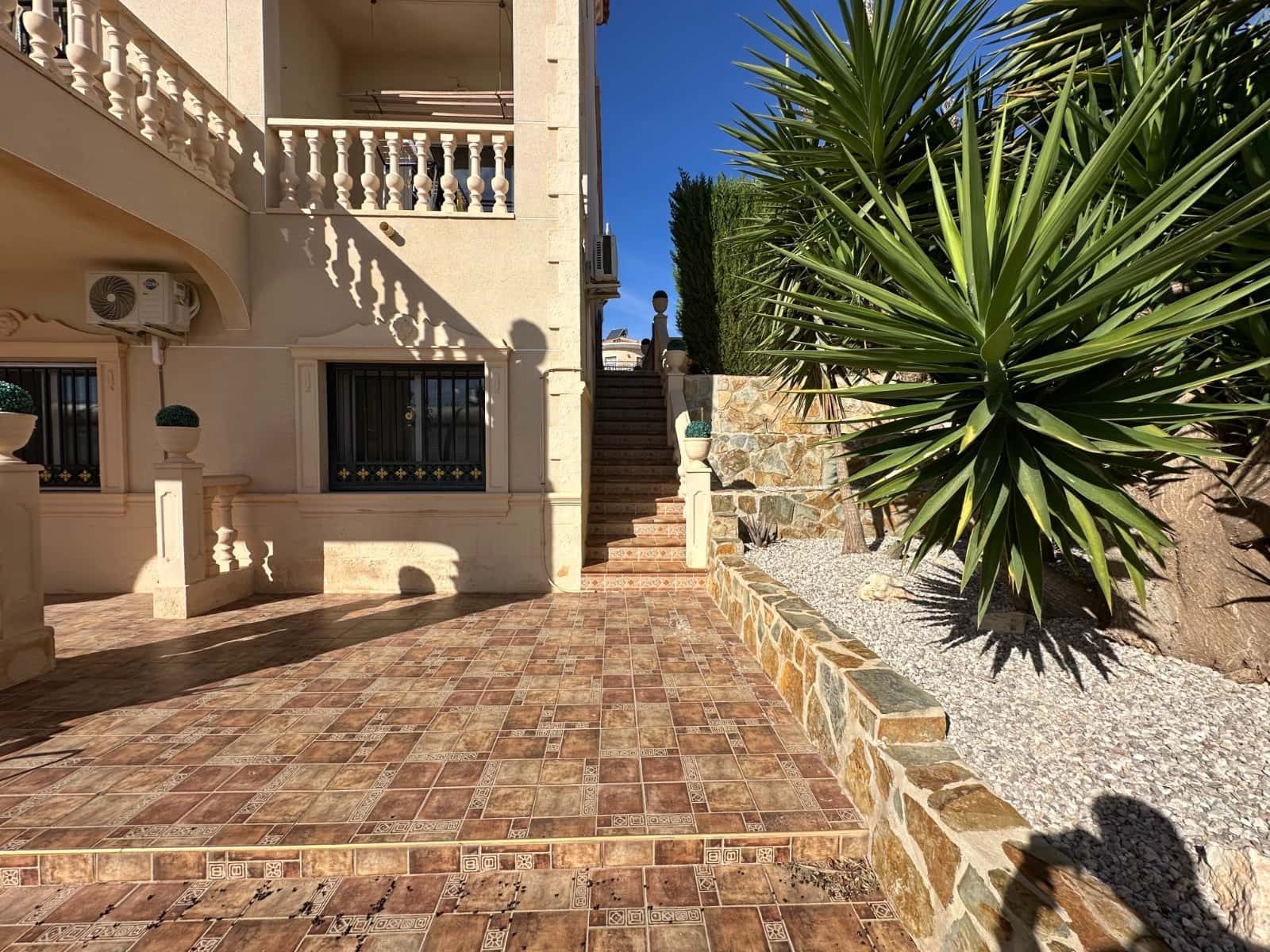 8 Zimmer Villa zu verkaufen in La Marina mit Pool Garage - 950.000 € (Ref: 9383250)