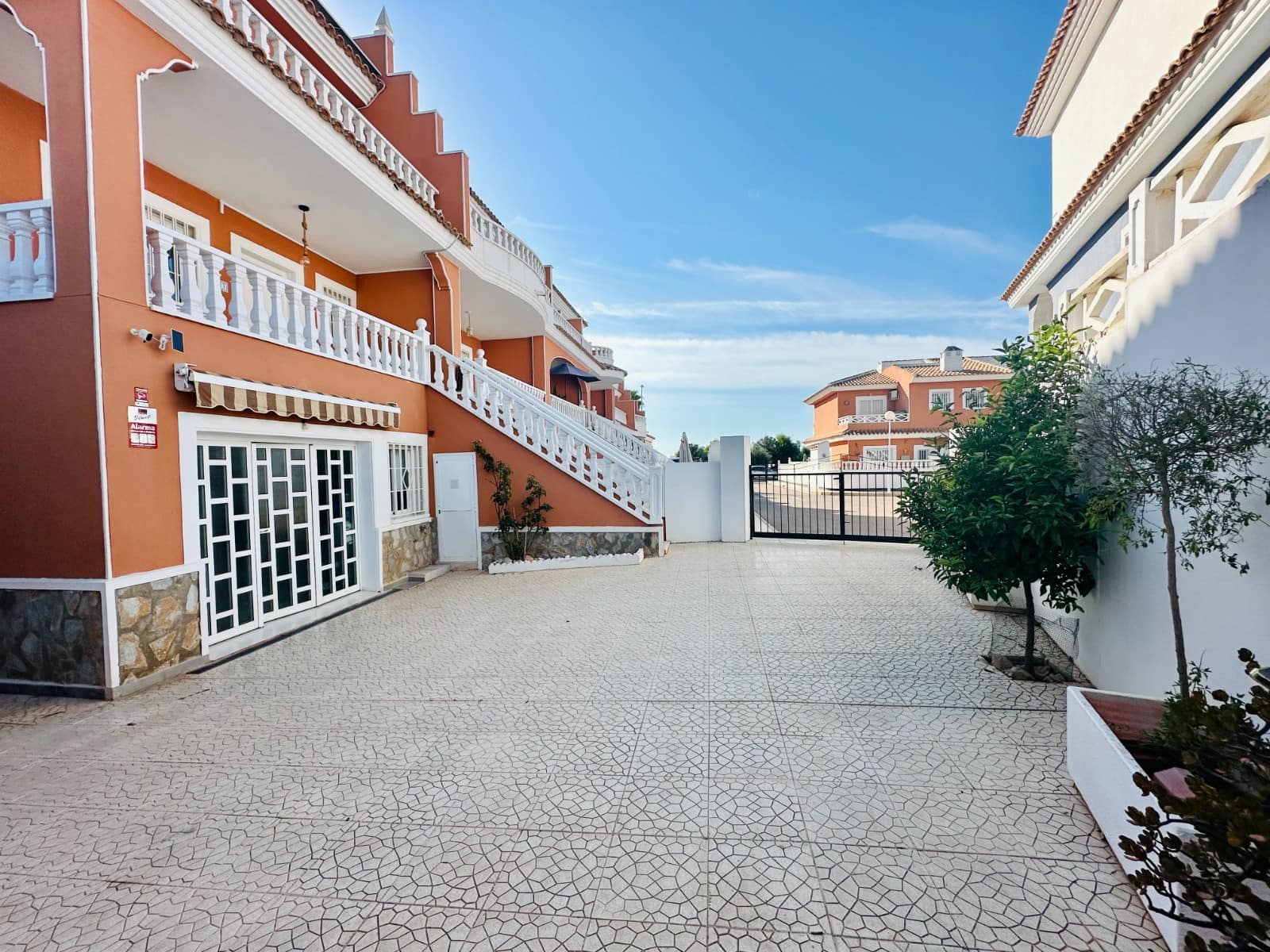 3 slaapkamer Huis te koop in Ciudad Quesada met garage - € 299.000 (Ref: 9386883)