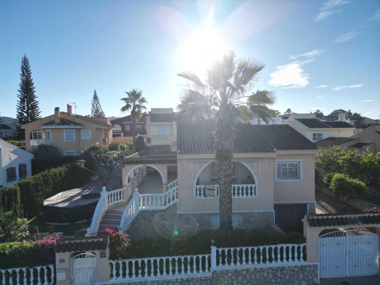 4 quarto Moradia para venda em La Marquesa com piscina - 395 000 € (Ref: 9420504)