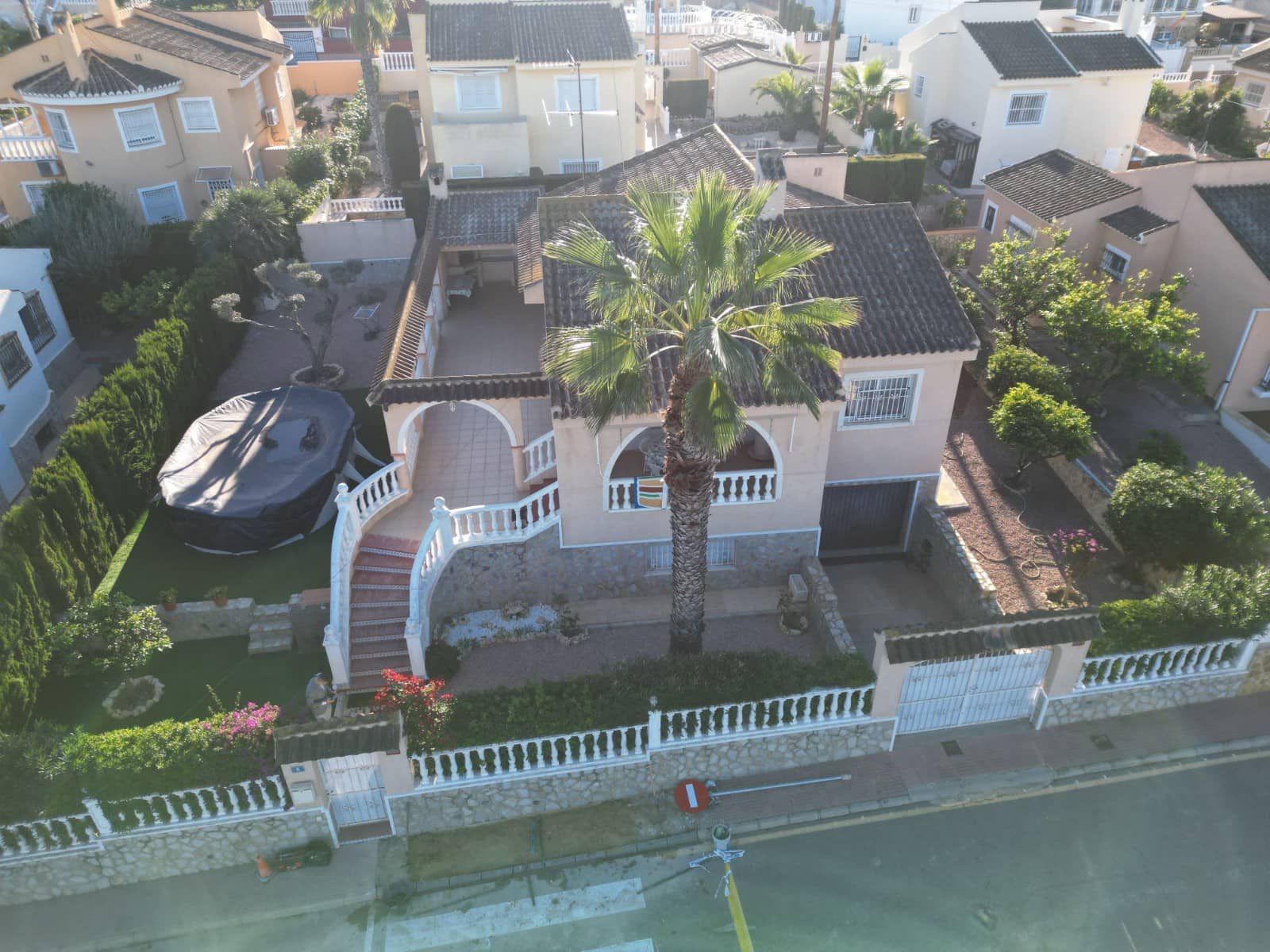 4 quarto Moradia para venda em La Marquesa com piscina - 395 000 € (Ref: 9420504)