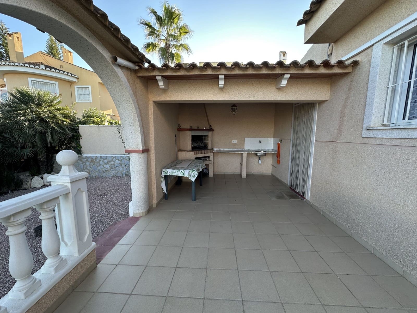 4 quarto Moradia para venda em La Marquesa com piscina - 395 000 € (Ref: 9420504)