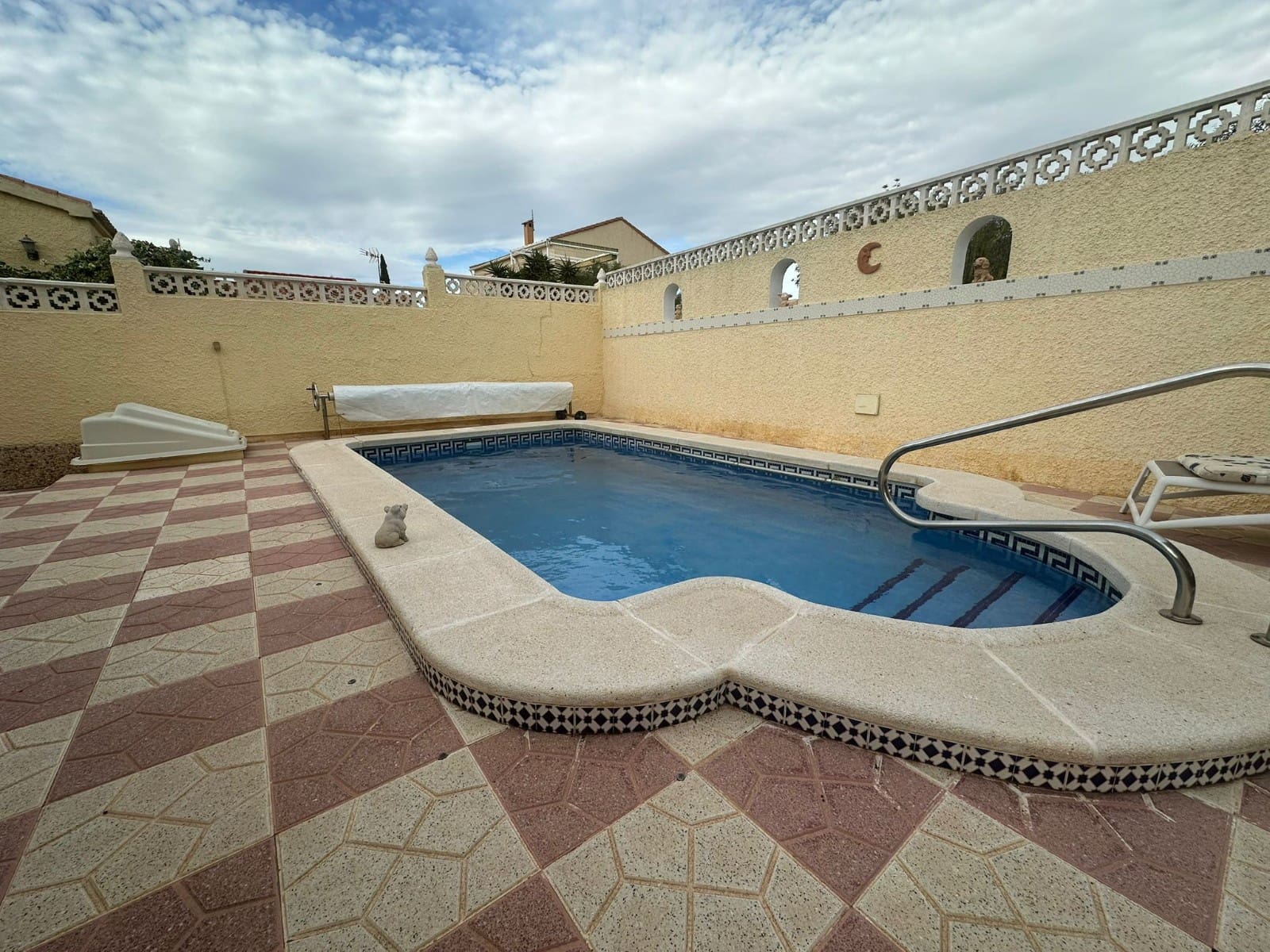 3 bedroom Villa for sale in La Marina with pool - € 197,500 (Ref: 9443660)
