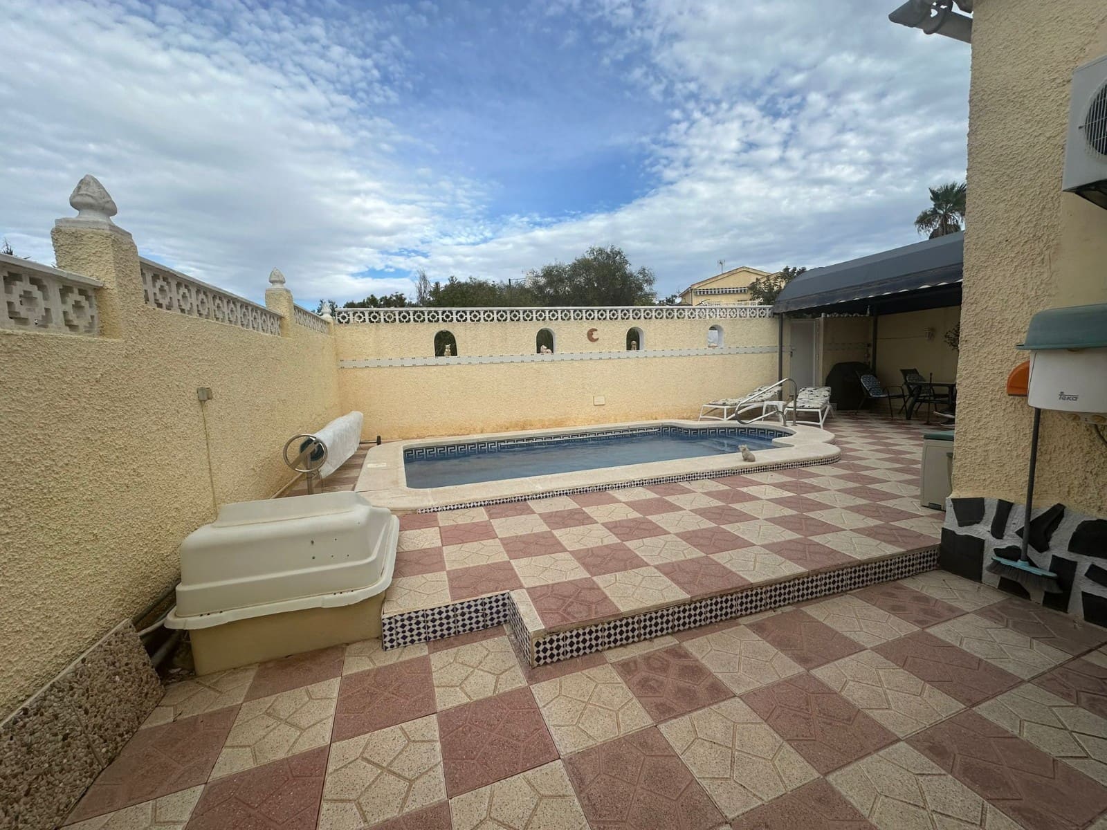 3 bedroom Villa for sale in La Marina with pool - € 197,500 (Ref: 9443660)