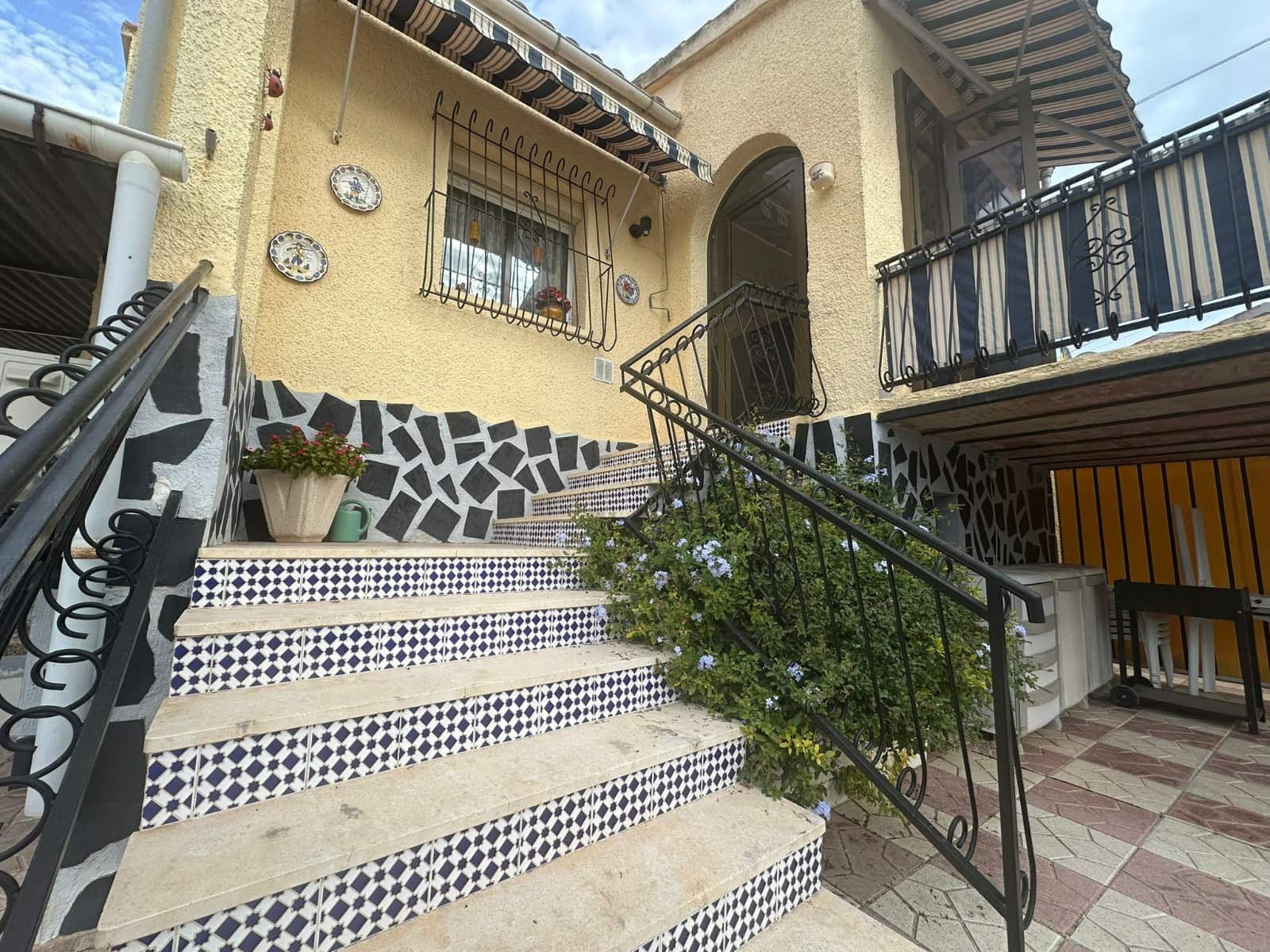 3 bedroom Villa for sale in La Marina with pool - € 197,500 (Ref: 9443660)