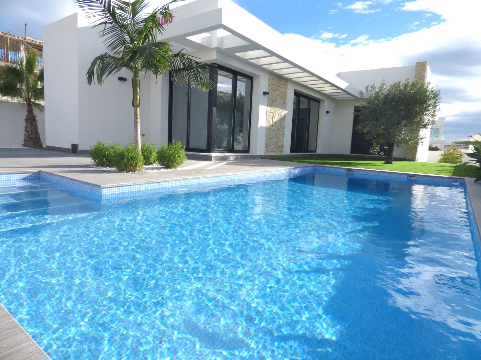 3 bedroom Villa for sale in San Fulgencio with pool garage - € 630,000 (Ref: 9482402)