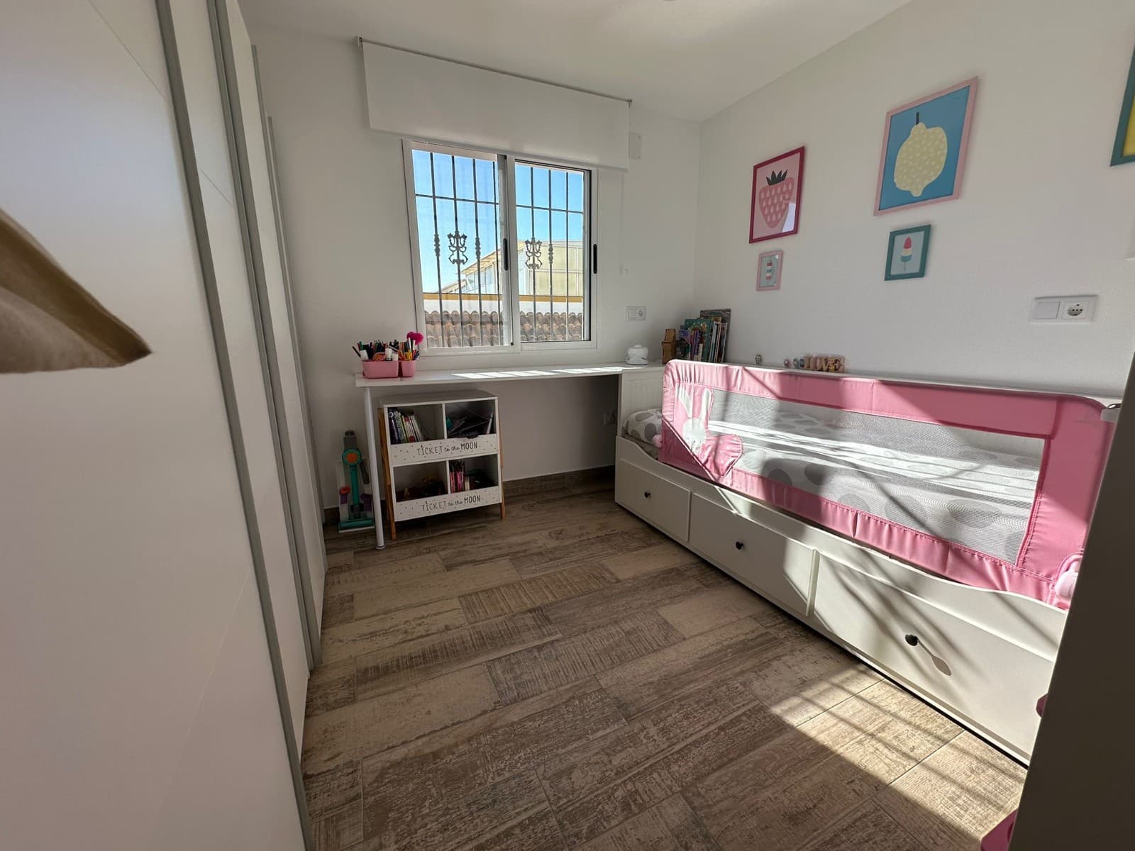 3 soverom Kjedet enebolig til salgs i La Marina med svømmebasseng - € 270 000 (Ref: 9484060)