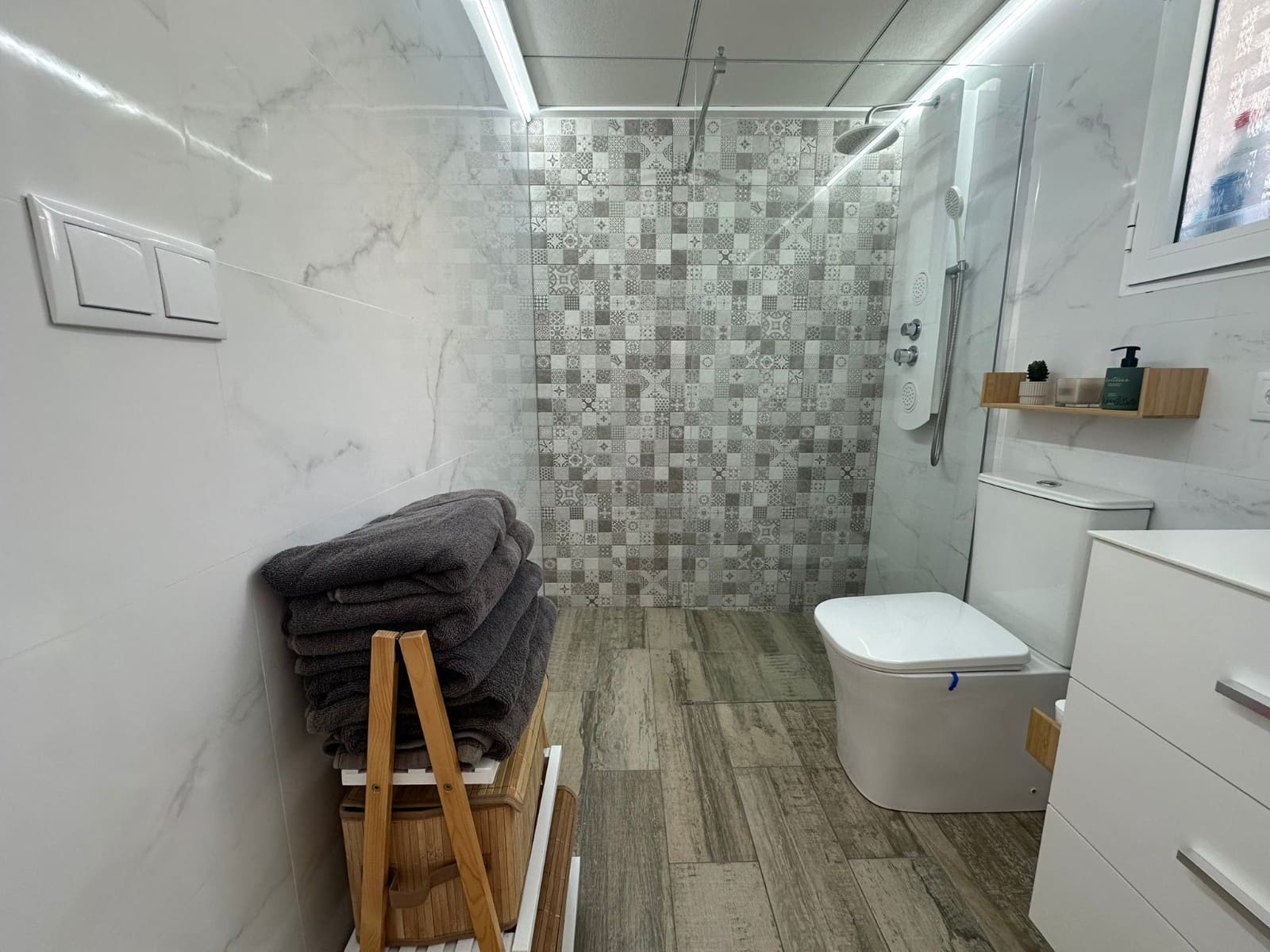 3 soverom Kjedet enebolig til salgs i La Marina med svømmebasseng - € 270 000 (Ref: 9484060)