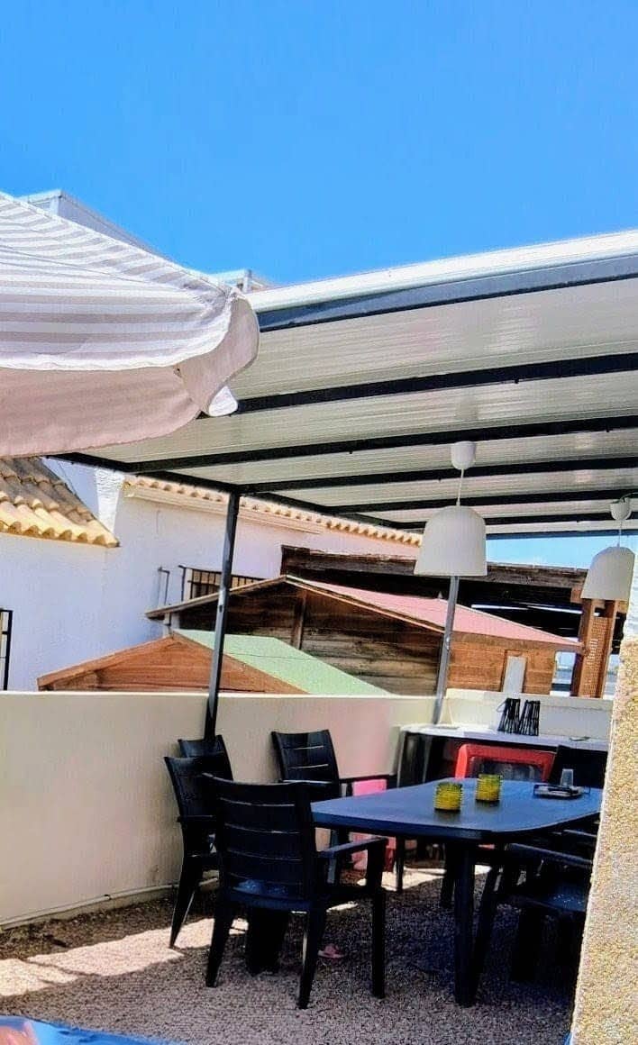 3 soverom Kjedet enebolig til salgs i La Marina med svømmebasseng - € 270 000 (Ref: 9484060)