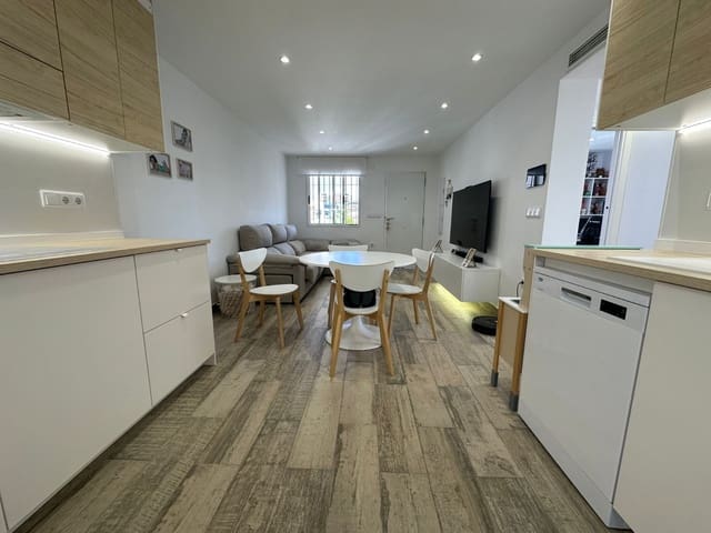 3 bedroom Semi-detached Villa for sale in La Marina, Elche / Elx with pool - € 270,000 (Ref: 9484060)