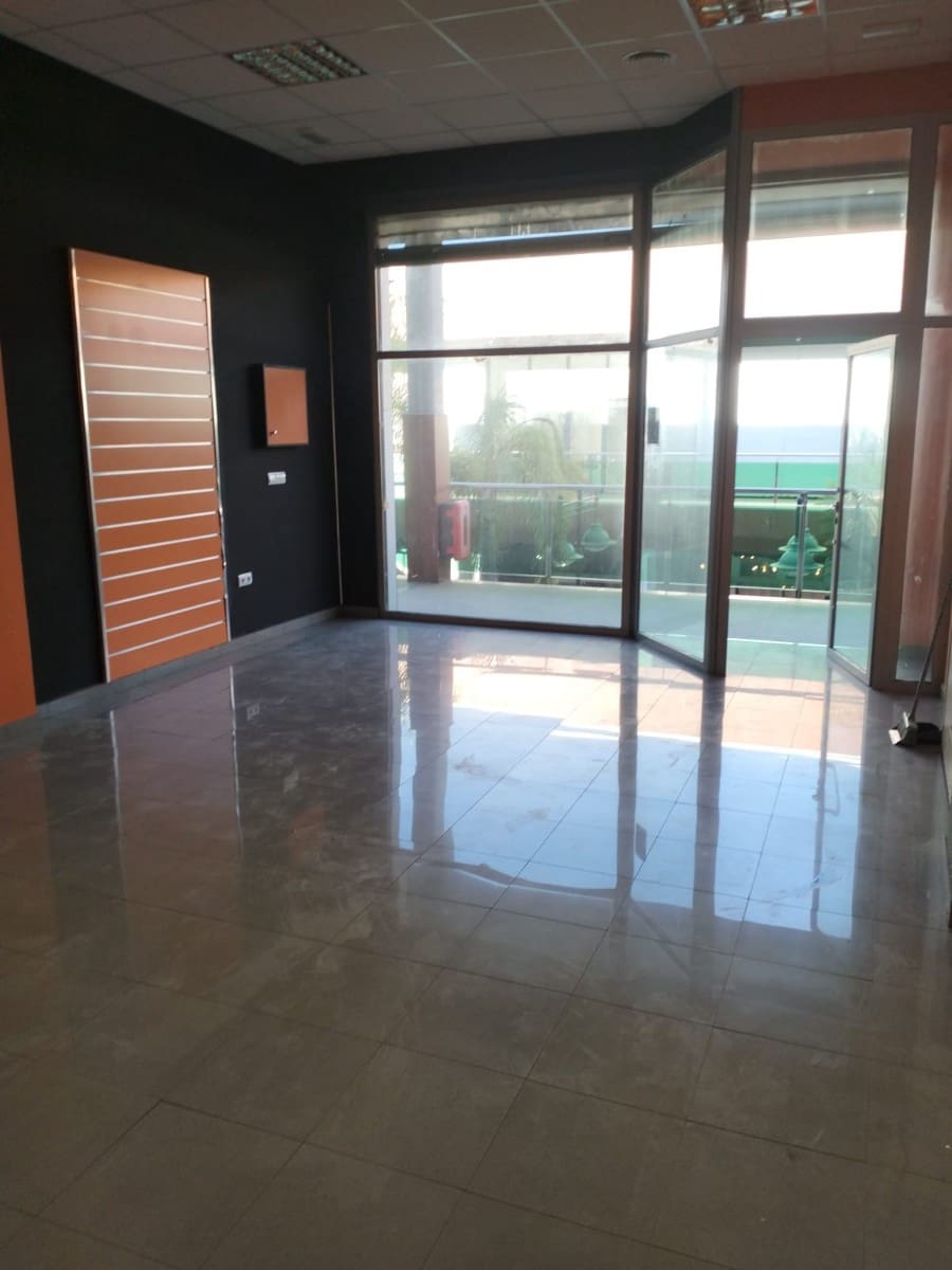 Local Commercial à vendre à La Marina avec garage - 40 000 € (Ref: 9491660)