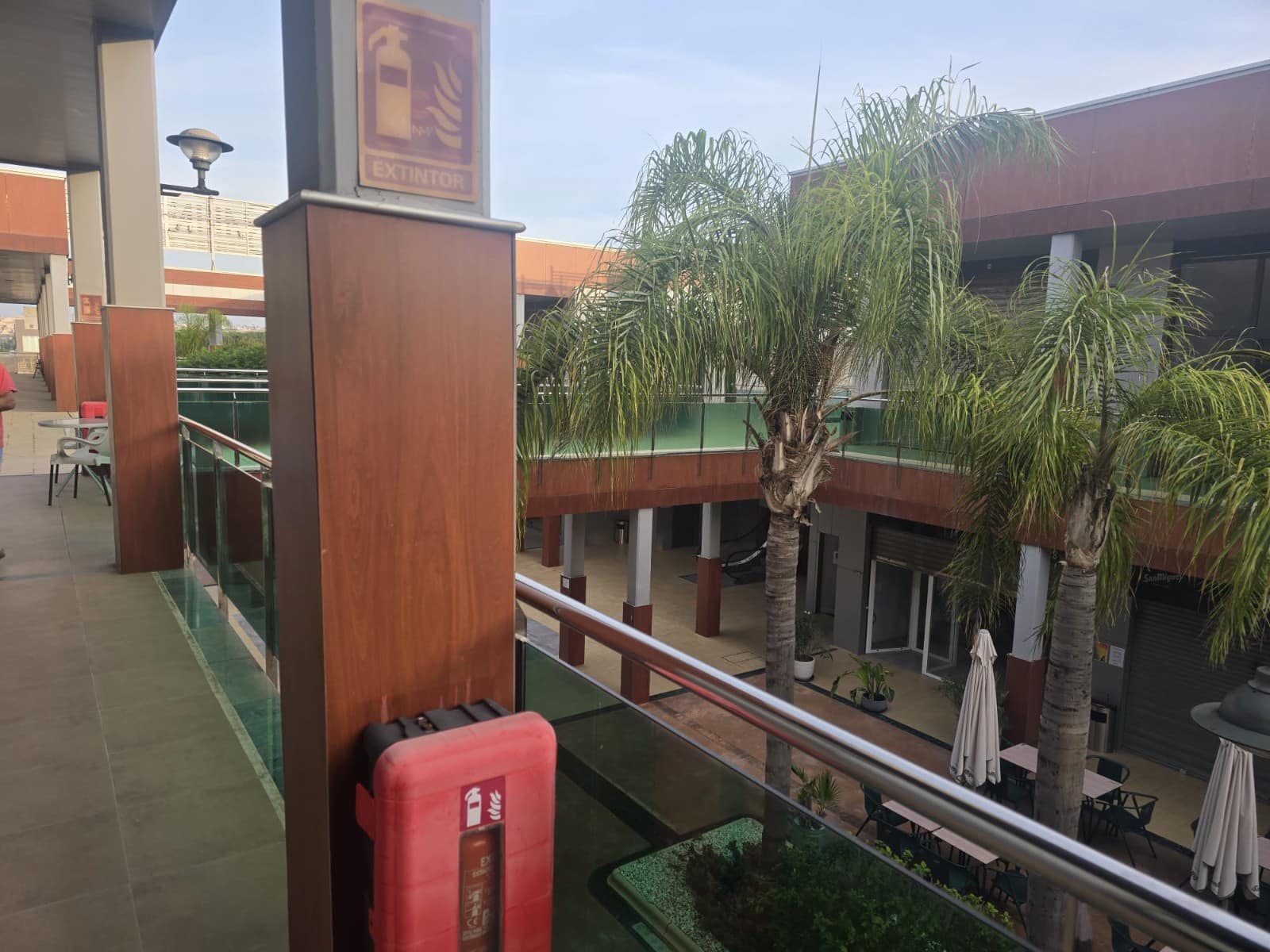 Local Commercial à vendre à La Marina avec garage - 40 000 € (Ref: 9491660)