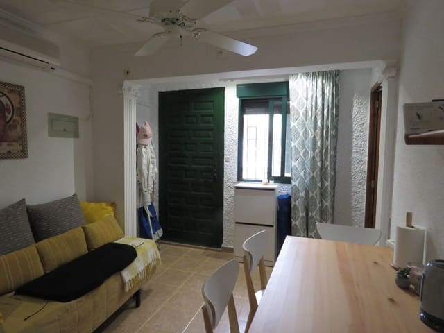 2 soveværelse Byhus til salg i La Marina, Elche / Elx - € 89.000 (Ref: 9500622)