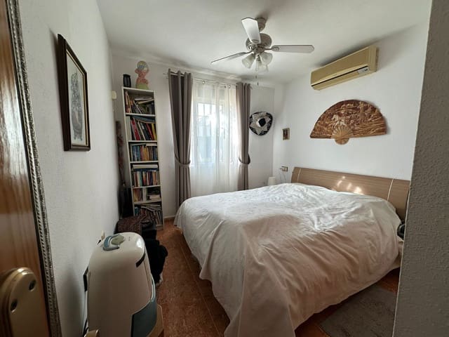 3 Zimmer Doppelhaus zu verkaufen in La Marina, Elche / Elx mit Pool Garage - 160.000 € (Ref: 9569970)