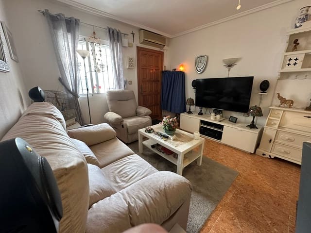 3 Zimmer Doppelhaus zu verkaufen in La Marina, Elche / Elx mit Pool Garage - 160.000 € (Ref: 9569970)