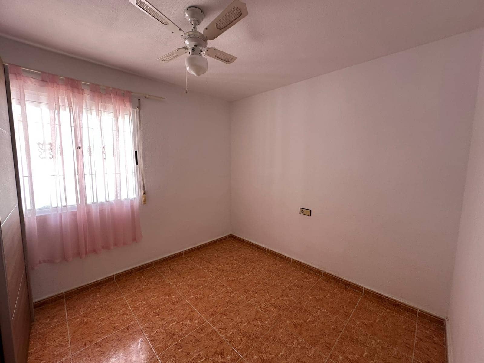 3 Zimmer Doppelhaus zu verkaufen in La Marina mit Pool Garage - 160.000 € (Ref: 9569970)