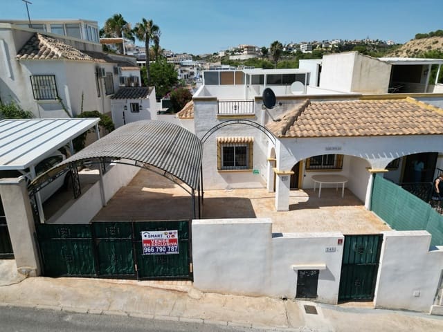3 makuuhuone Paritalo myytävänä paikassa La Marina, Elche / Elx mukana uima-altaan 
autotalli - 160 000 € (Ref: 9569970)