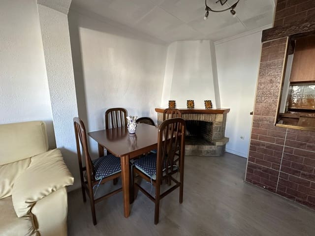 4 makuuhuone Omakotitalo myytävänä paikassa La Marina, Elche / Elx - 195 000 € (Ref: 9580286)