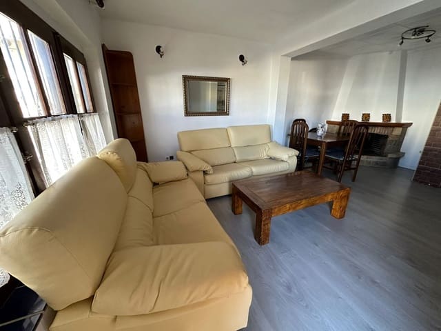 4 makuuhuone Omakotitalo myytävänä paikassa La Marina, Elche / Elx - 195 000 € (Ref: 9580286)