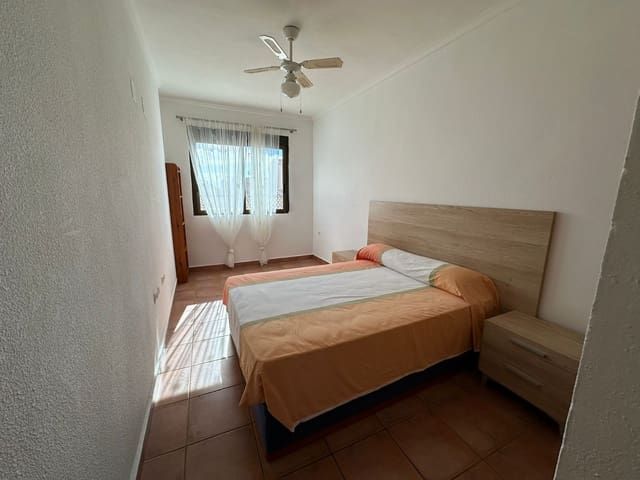 4 makuuhuone Omakotitalo myytävänä paikassa La Marina, Elche / Elx - 195 000 € (Ref: 9580286)