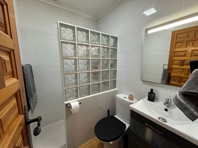 2 Zimmer Doppelhaus zu verkaufen in La Marina, Elche / Elx - 120.000 € (Ref: 9581256)