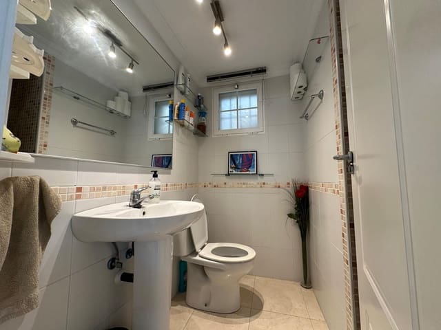 3 slaapkamer Villa te koop in La Marina, Elche / Elx met zwembad - € 195.000 (Ref: 9606387)