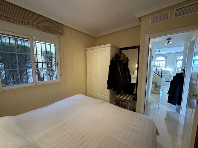 3 slaapkamer Villa te koop in La Marina, Elche / Elx met zwembad - € 195.000 (Ref: 9606387)