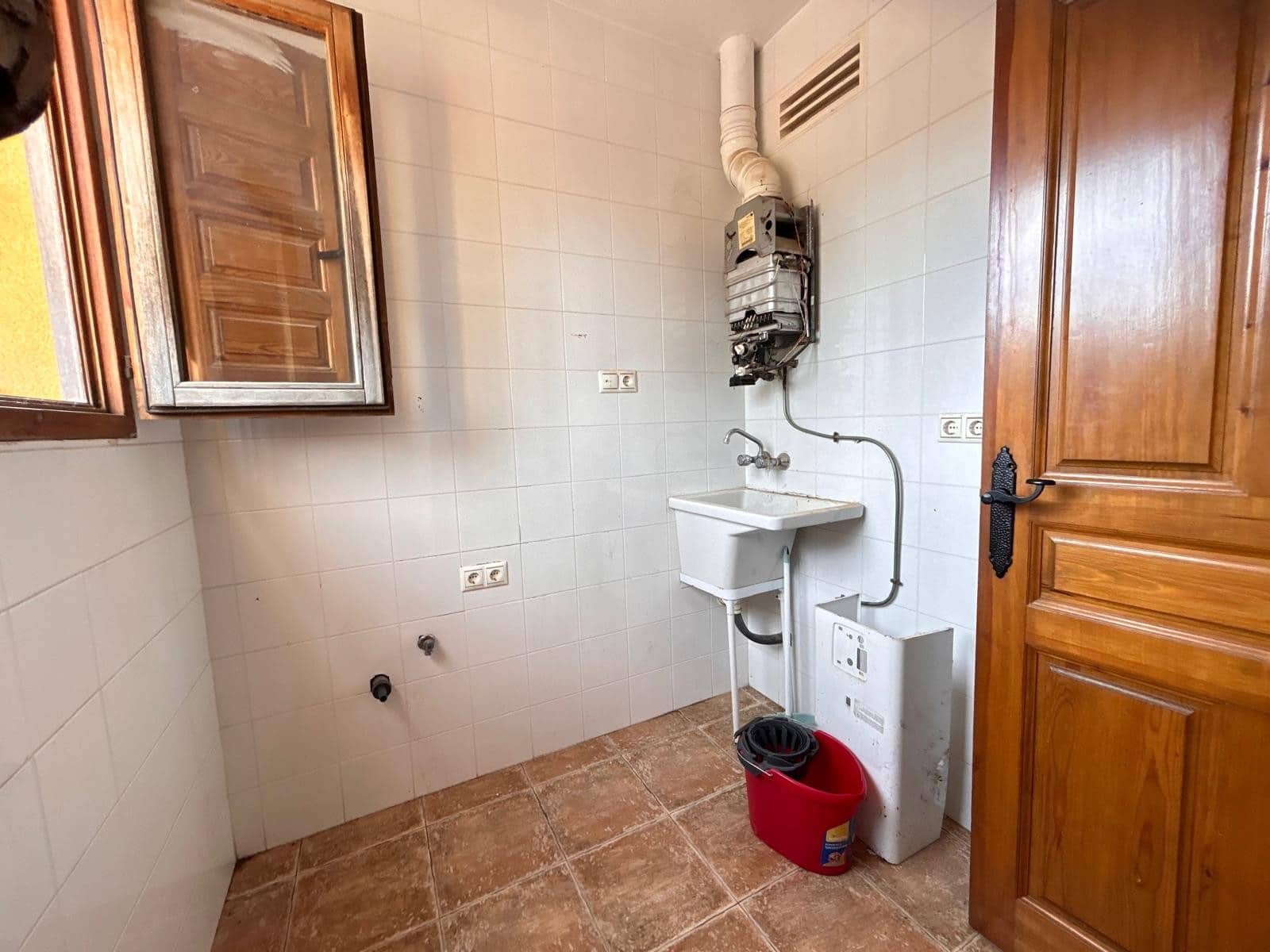 Chalet de 4 habitaciones en Catral en venta con piscina garaje - 340.000 € (Ref: 9630567)