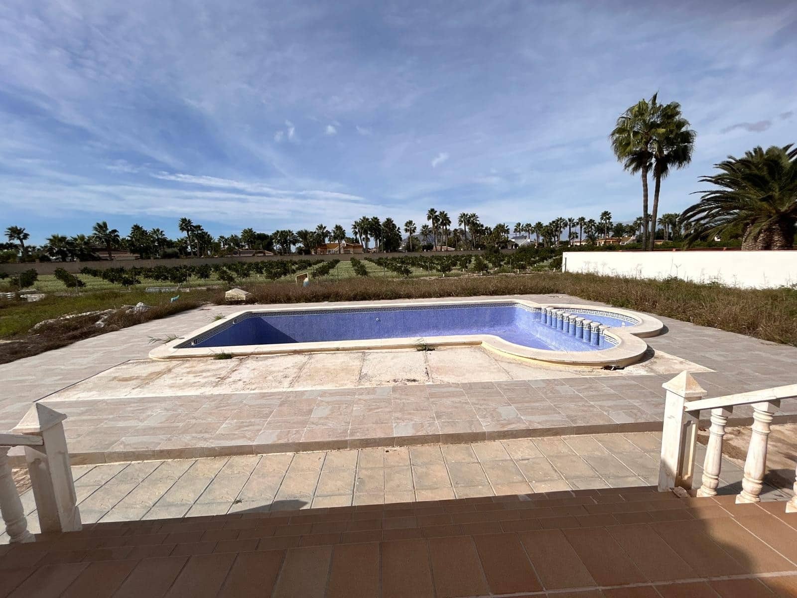 Chalet de 4 habitaciones en Catral en venta con piscina garaje - 340.000 € (Ref: 9630567)