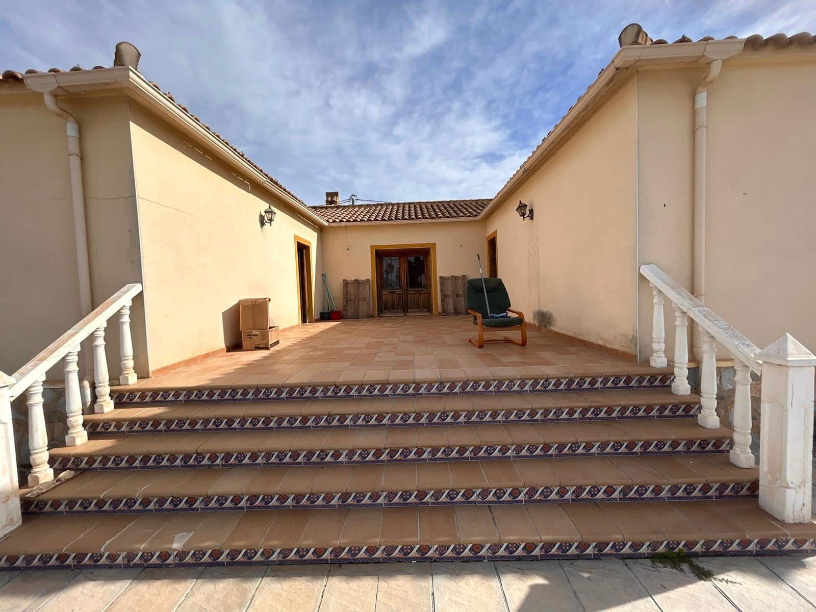 Chalet de 4 habitaciones en Catral en venta con piscina garaje - 340.000 € (Ref: 9630567)