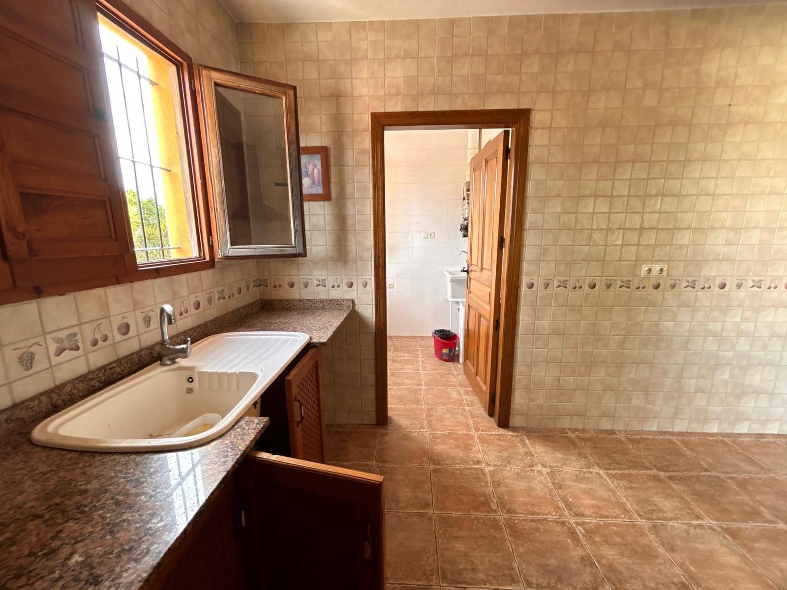 Chalet de 4 habitaciones en Catral en venta con piscina garaje - 340.000 € (Ref: 9630567)